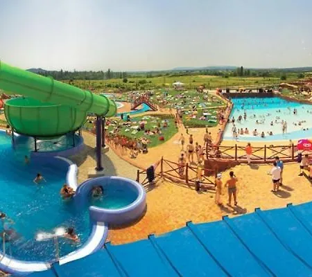 Fuered Luxury With Private Pool Дом отдыха Балатонфюред